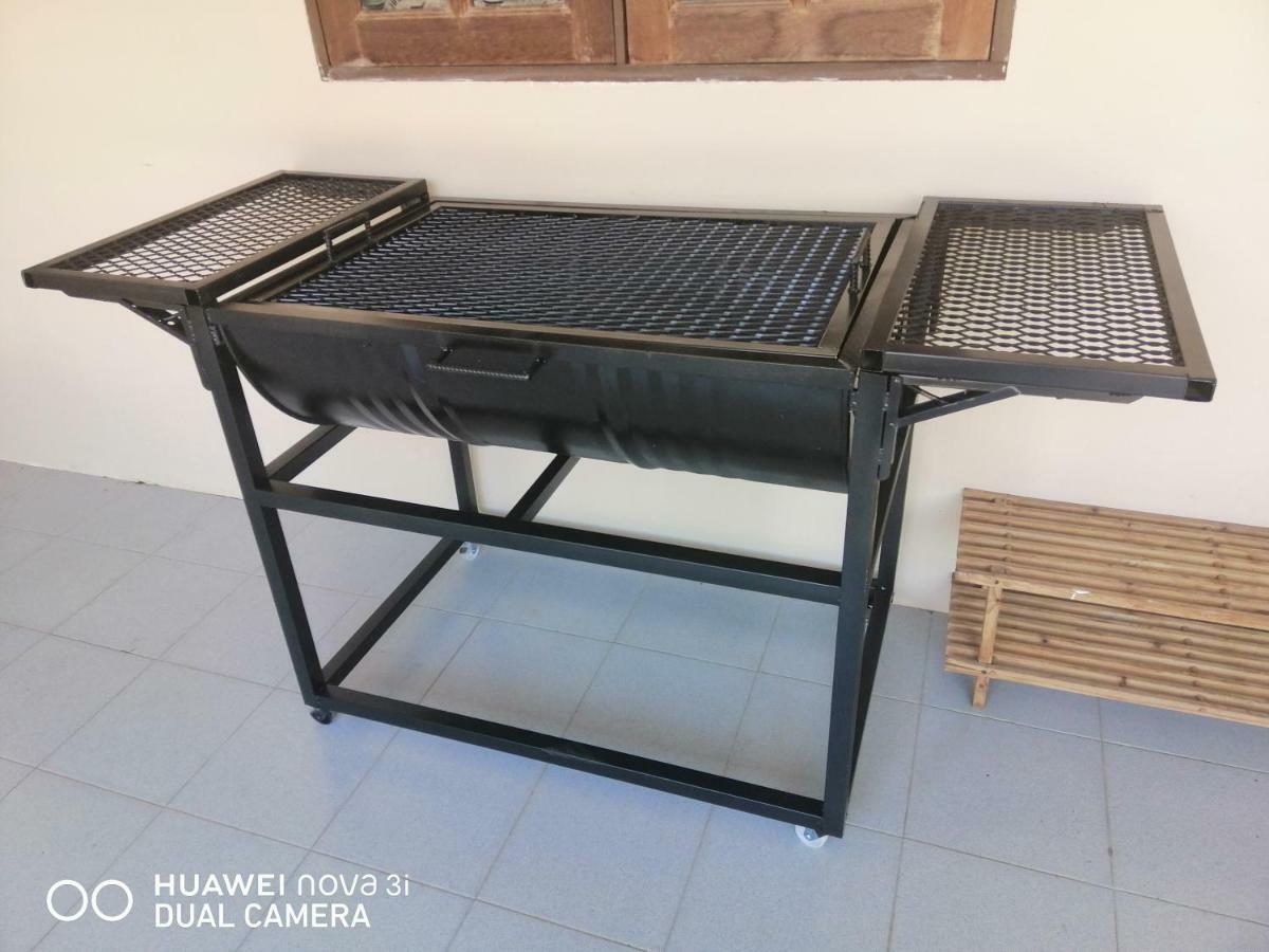 Basrie Villa "Mslim Only" - Mini Cinema , Private Pool , Wi-Fi , Netflix Muar Eksteriør bilde